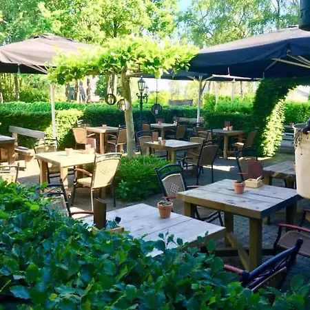 בית נופש Groot Met Sauna En Bubbelbad Diessen