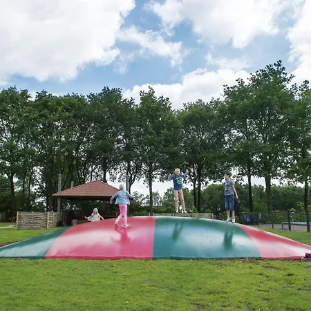 8 Pers Met Natuur- Sauna En Bubbelbad * Diessen