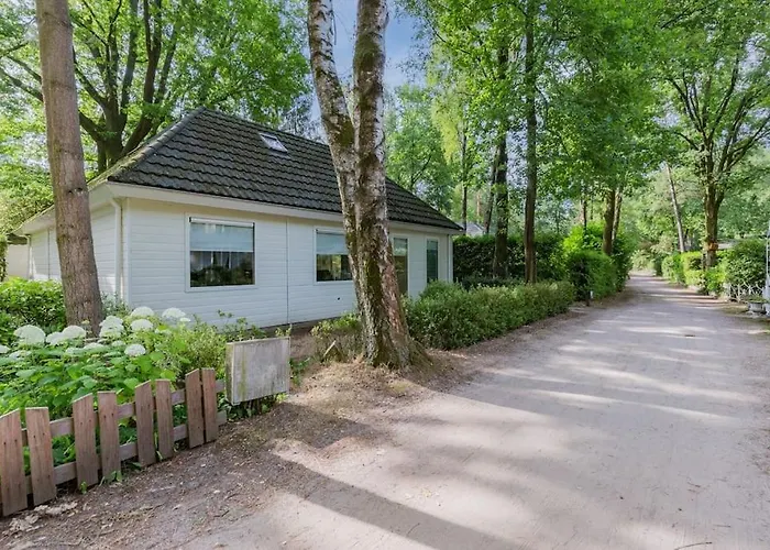 Groot Met Sauna En Bubbelbad Сasa de vacaciones Diessen