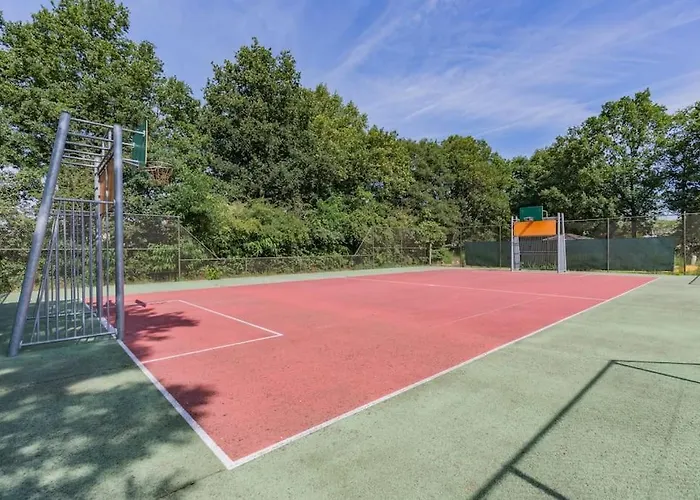 Groot Met Sauna En Bubbelbad * Diessen