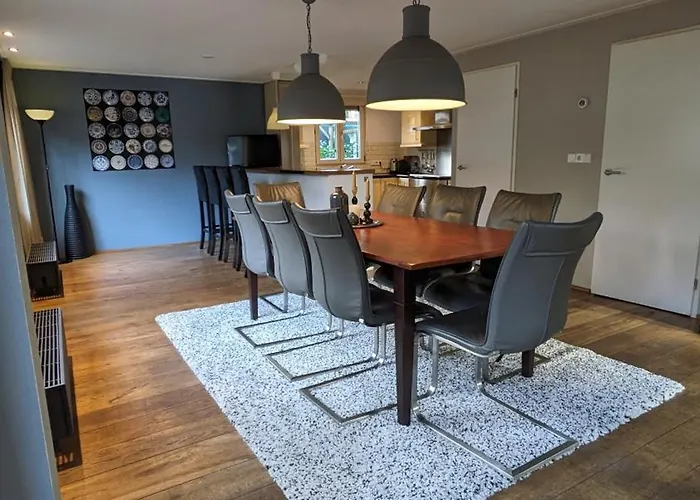 Groot Met Sauna En Bubbelbad * Diessen