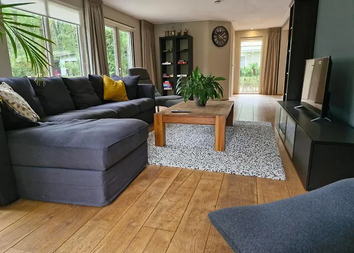 Сasa de vacaciones Groot Met Sauna En Bubbelbad