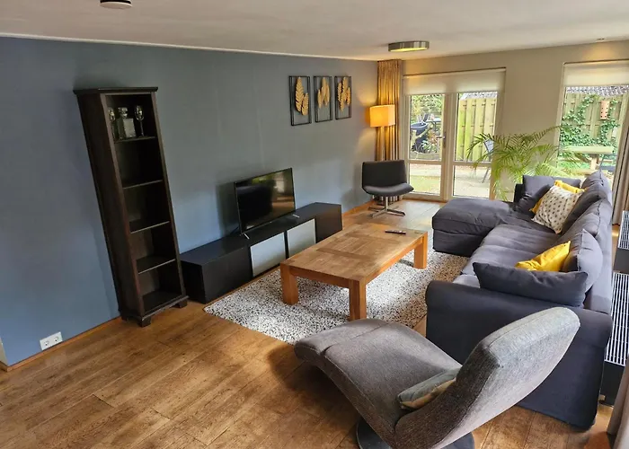 Groot Met Sauna En Bubbelbad * Diessen