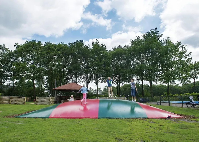 Groot Met Sauna En Bubbelbad * Diessen